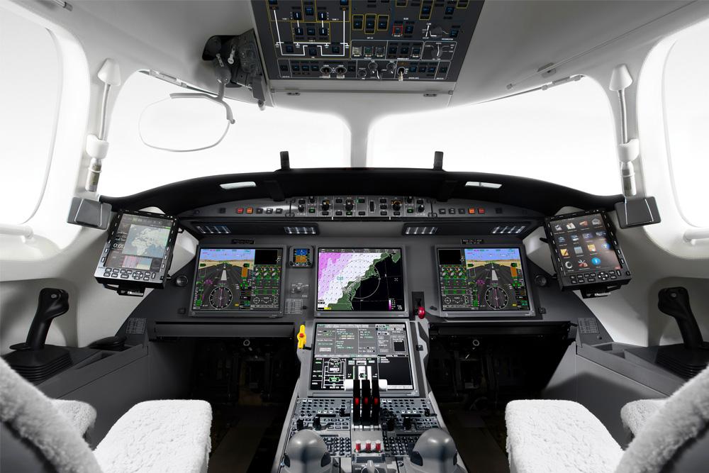 Dassault Falcon 7X cockpit