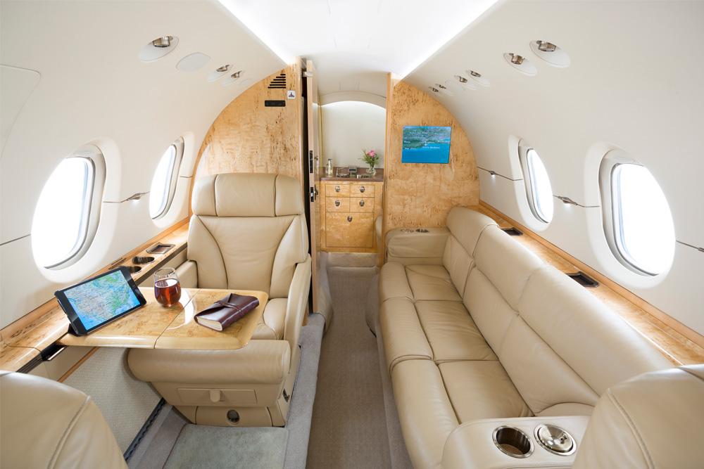 Long term private jet lease Hawker 900XP